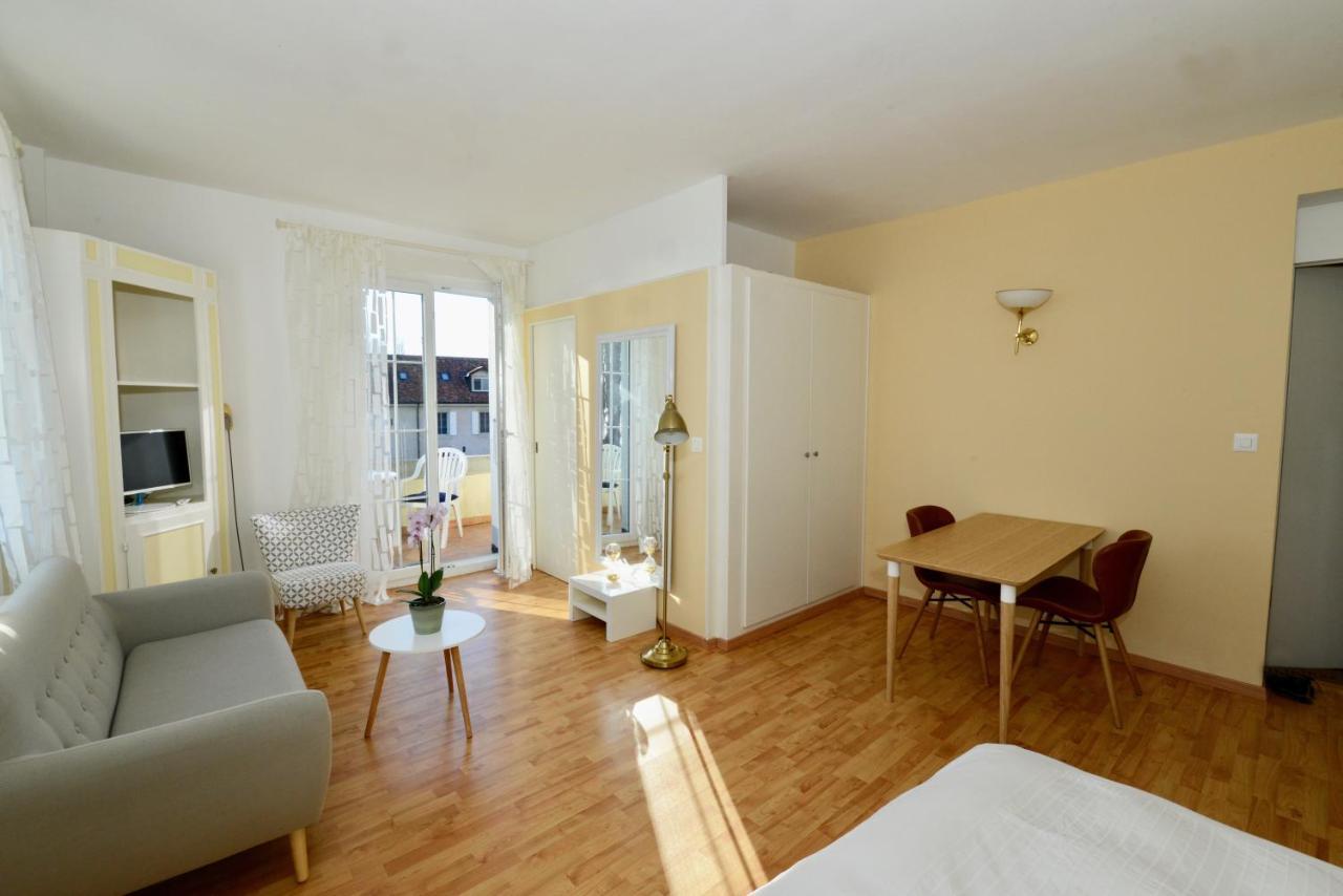 Le Debarcadere Apartment Saint Sulpice  Bagian luar foto